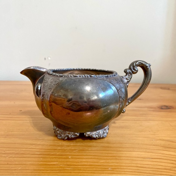 Vintage Silver Creamer Rockford Silver Plate Co. Antique Victorian Classic - Picture 3 of 7